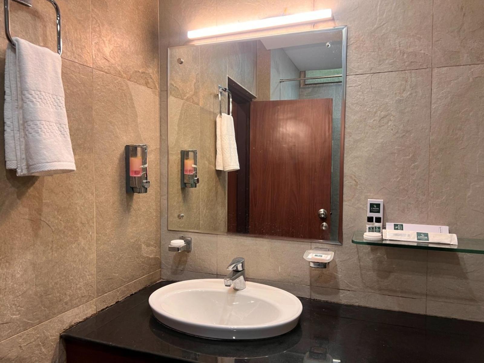 Hotel Park Royale Inn Mussoorie Ruang foto